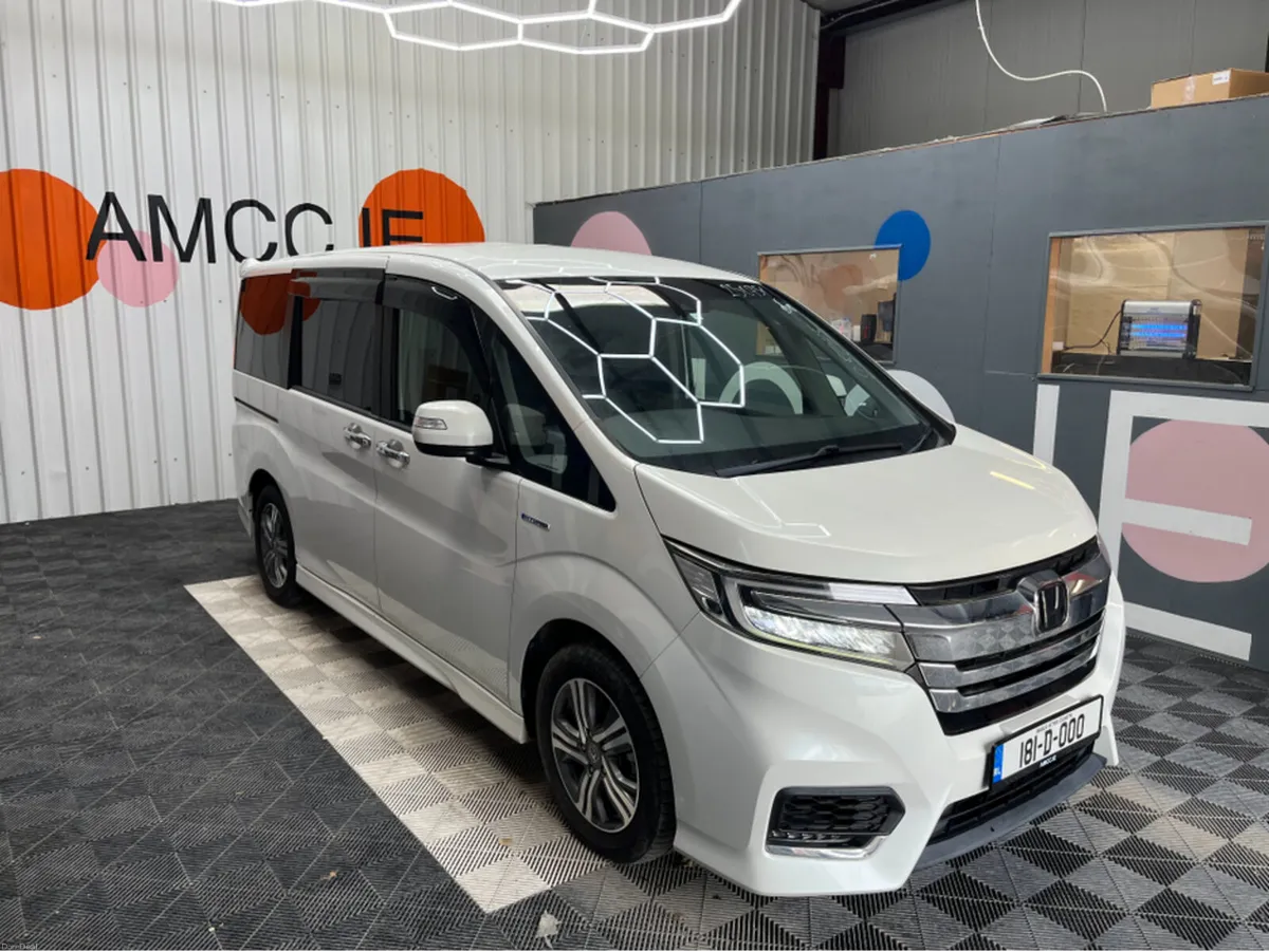 Honda Stepwagon 2018 HONDA STEPWAGON SPADA HYBRID - Image 1