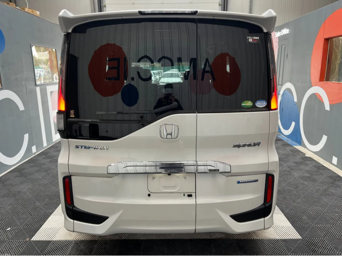 Honda Stepwagon 2018 HONDA STEPWAGON SPADA HYBRID - Image 3