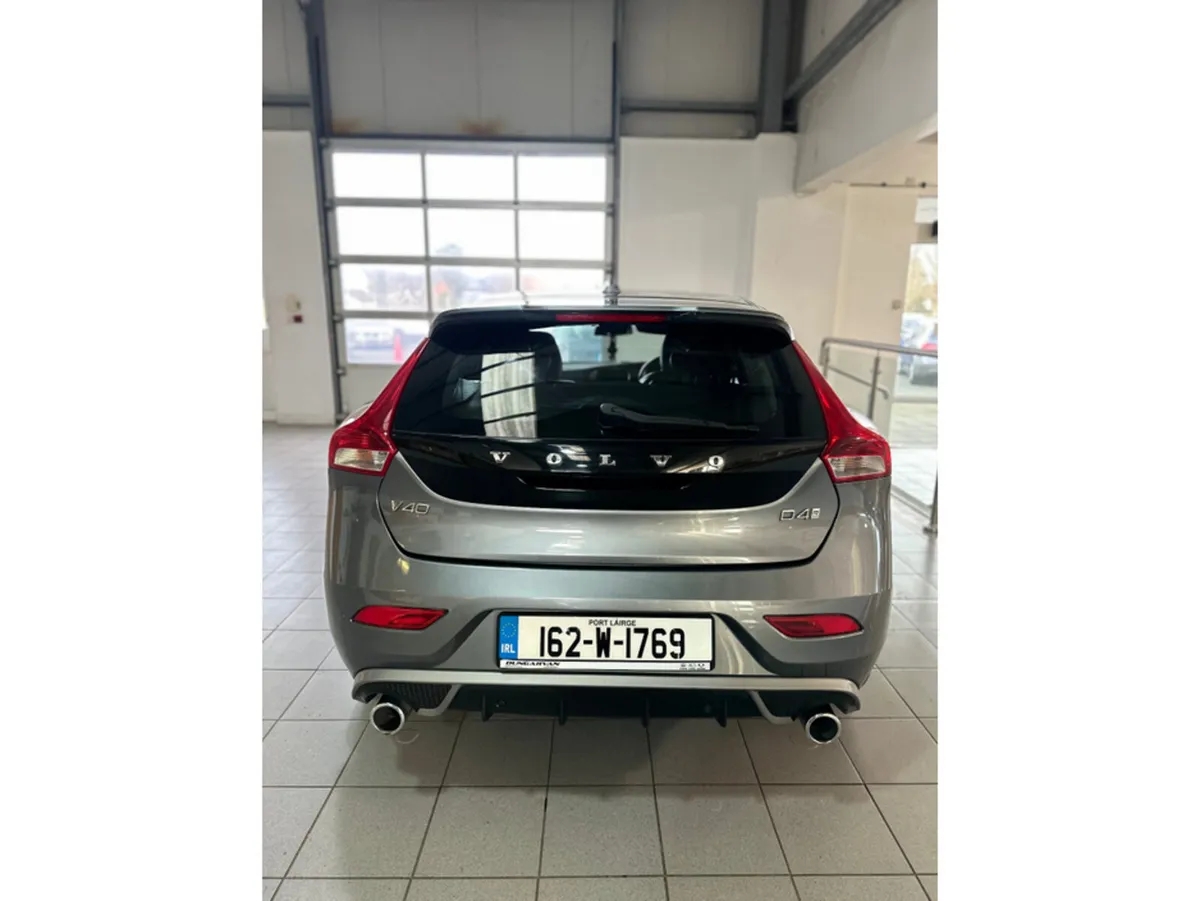 Volvo V40 2.0 D4 R-DESIGN 190BHP 5DR 40 SERIES - Image 4