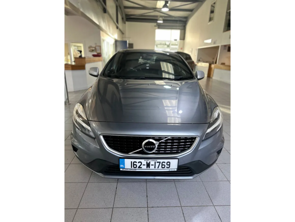 Volvo V40 2.0 D4 R-DESIGN 190BHP 5DR 40 SERIES - Image 1