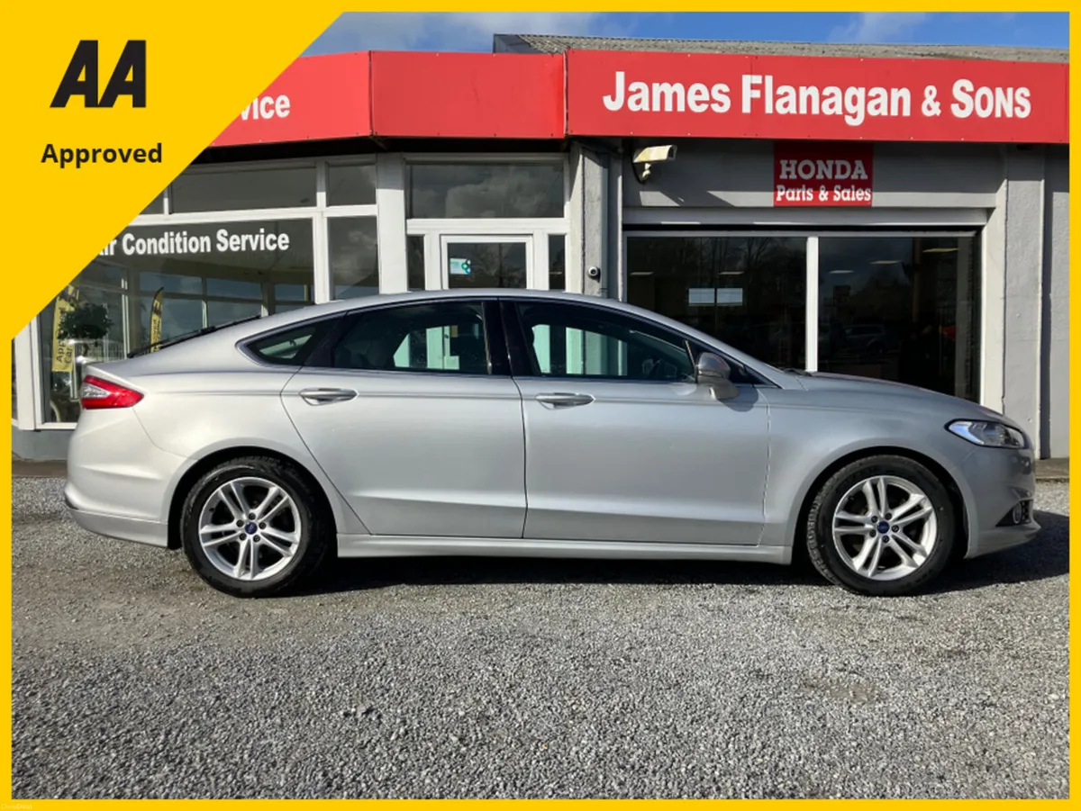 Ford Mondeo ZETEC 5DR 1.5 TDCI 120PS 4DR - Image 3