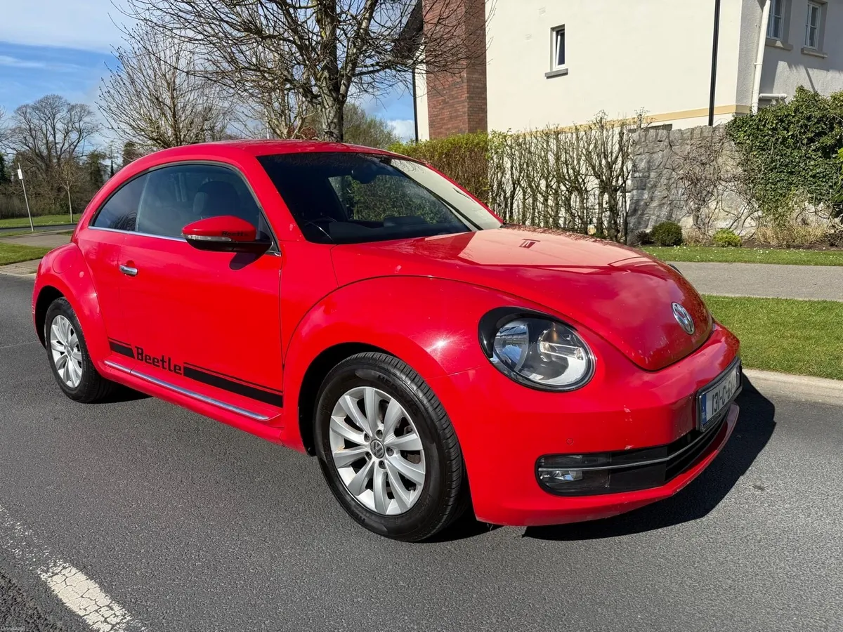 2013 Volkswagen Beetle - Image 2