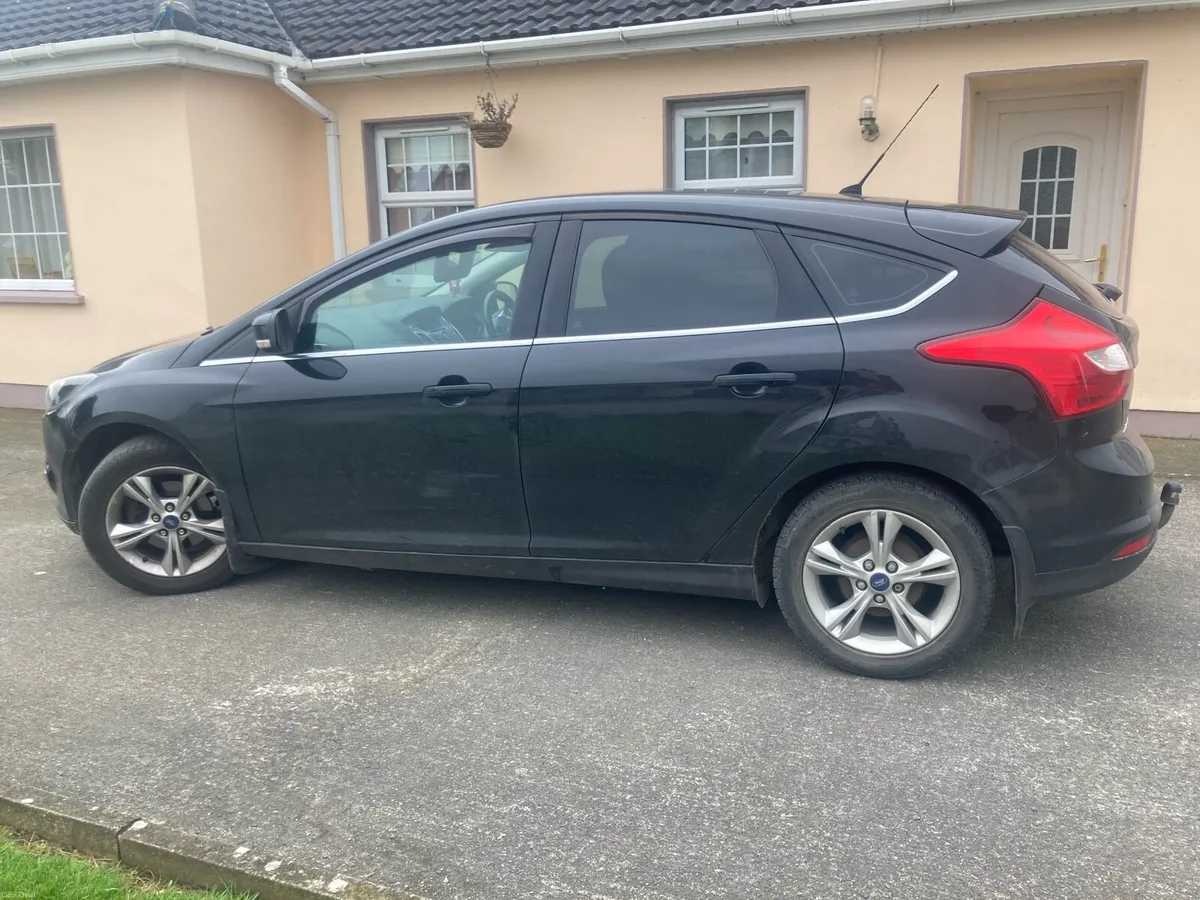 12 Ford Focus - Image 1