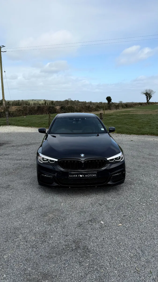 BMW 5-Series 2017 - Image 2
