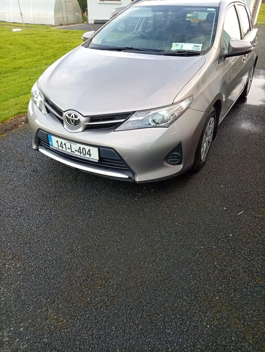 Toyota Auris 2014 - Image 1