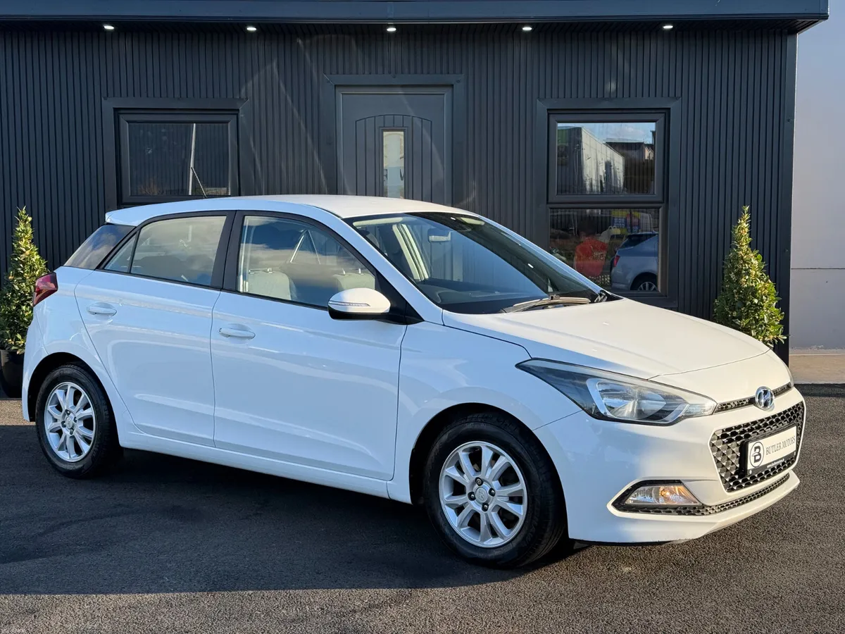 2017 Hyundai I20 1.2P Deluxe 5dr - Image 2