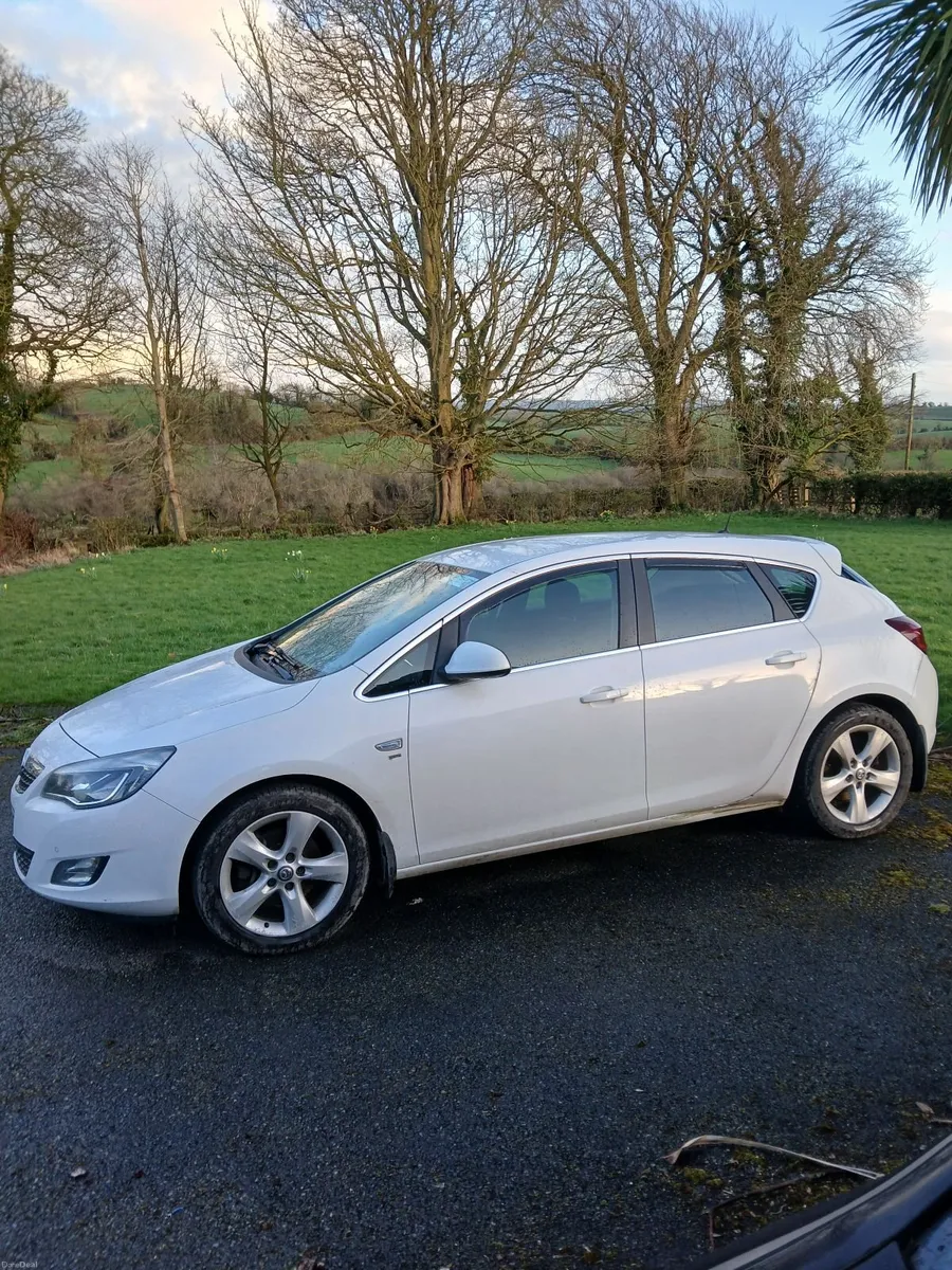 Vauxhall Astra 2012 - Image 1
