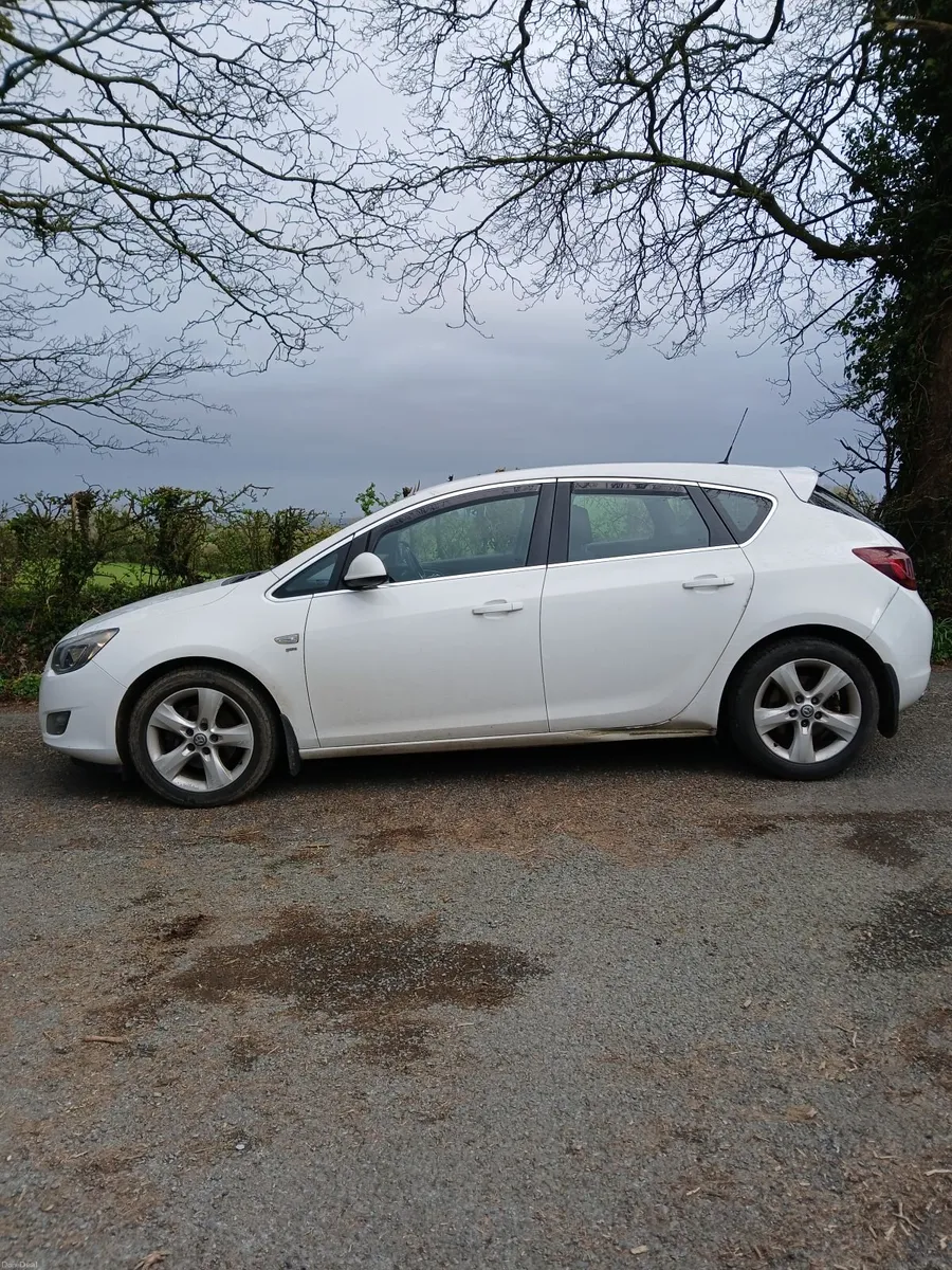 Vauxhall Astra 2012 - Image 4