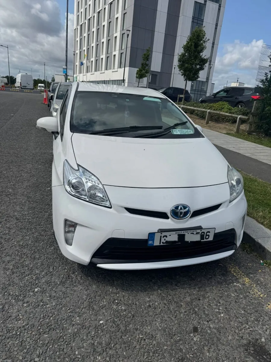 Toyota prius hybrid 1.8liter - Image 1