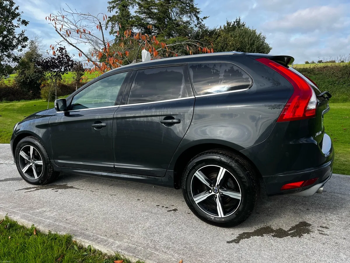 Volvo XC60 2.4D D5 R-Design Luxury Nav AWD - Image 4