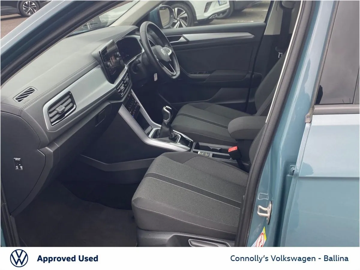 Volkswagen T-Roc LIFE | 1.0 Petrol Engine | Huge S - Image 3