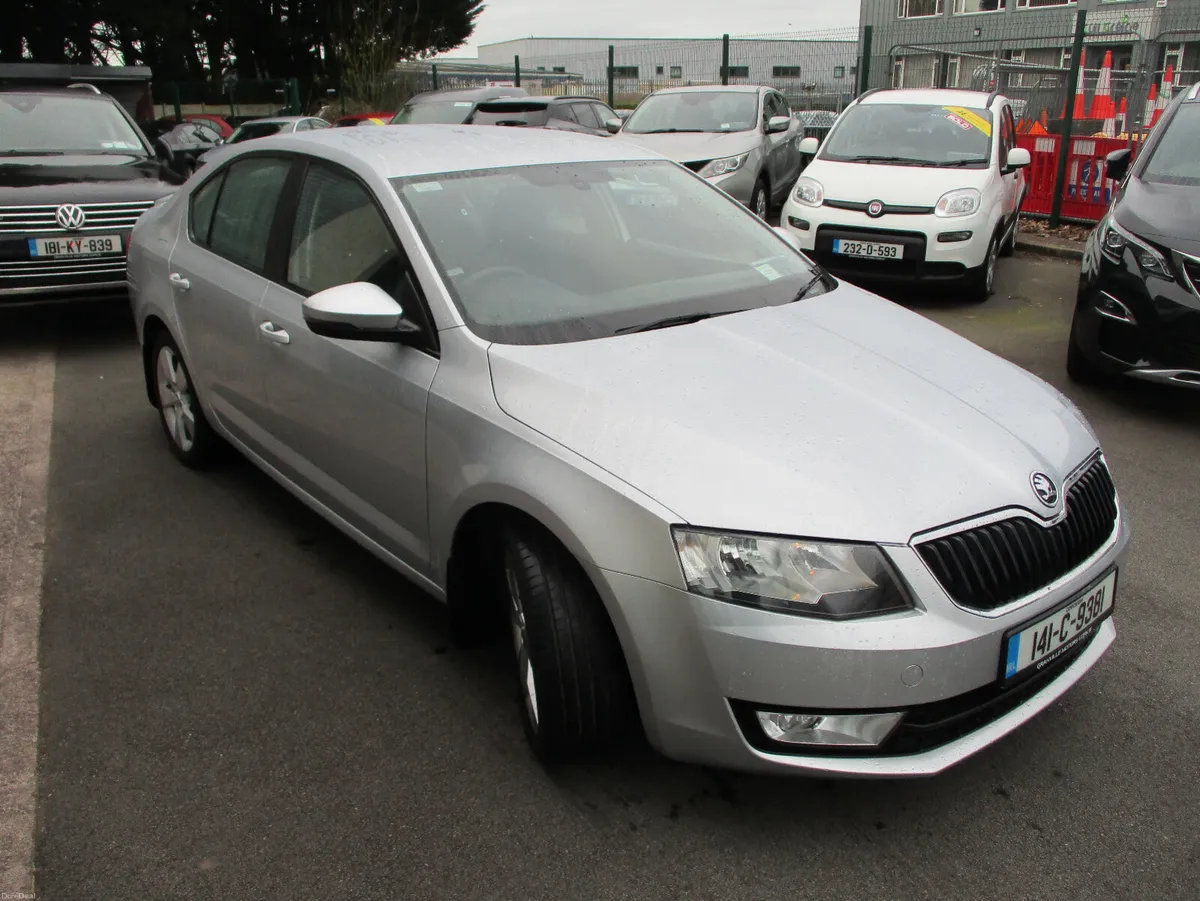 Skoda Octavia 1.2TSI Elagance 2014 - Image 3
