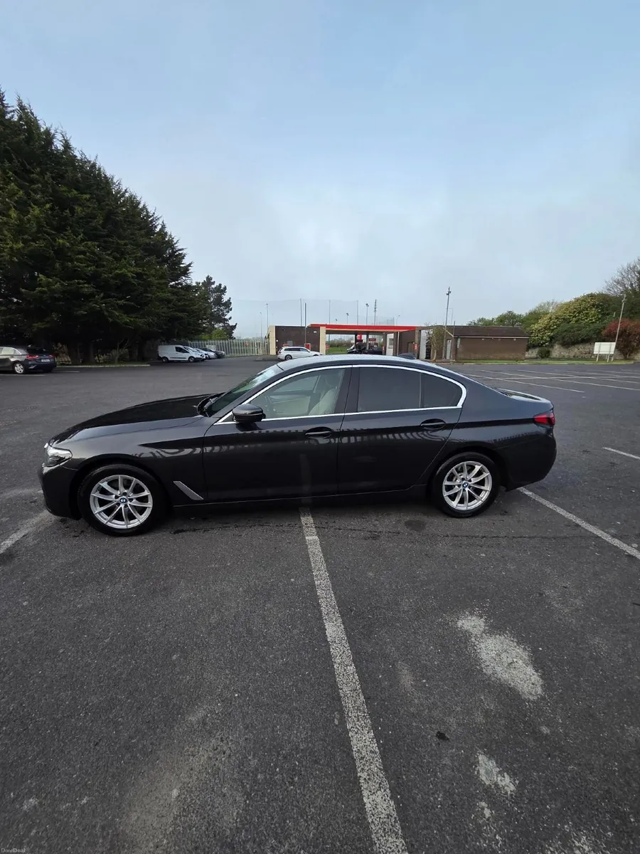BMW 5-Series 2021 - Image 1