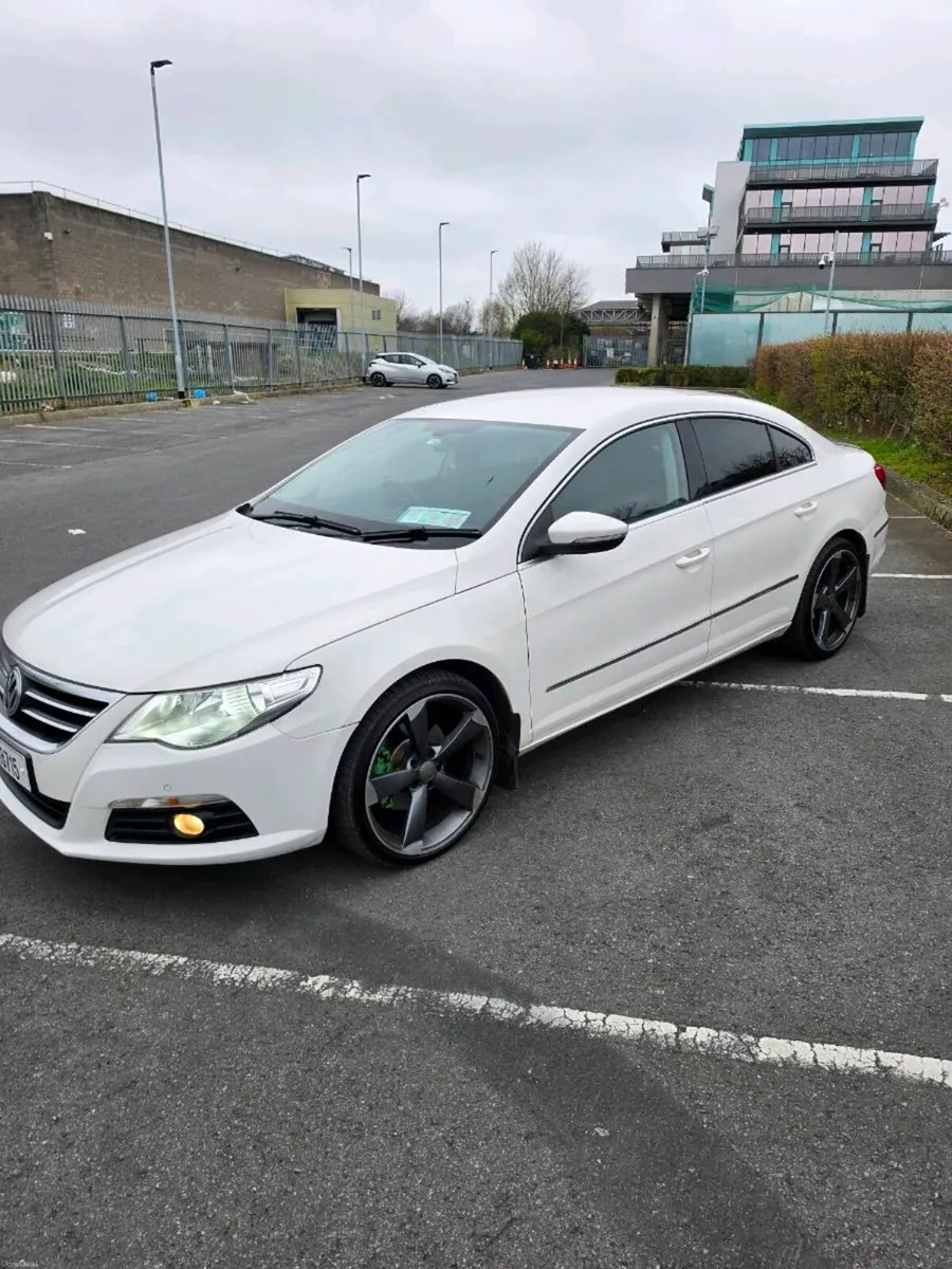 Volkswagen Passat CC - Image 3