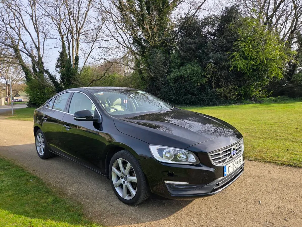 2017 VOLVO S60 VERY LOW KM - Image 2