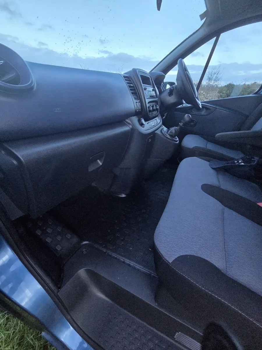 Vauxhall Vivaro 2015 - Image 4