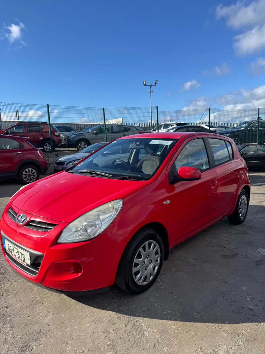 Hyundai i20 2009 - Image 1