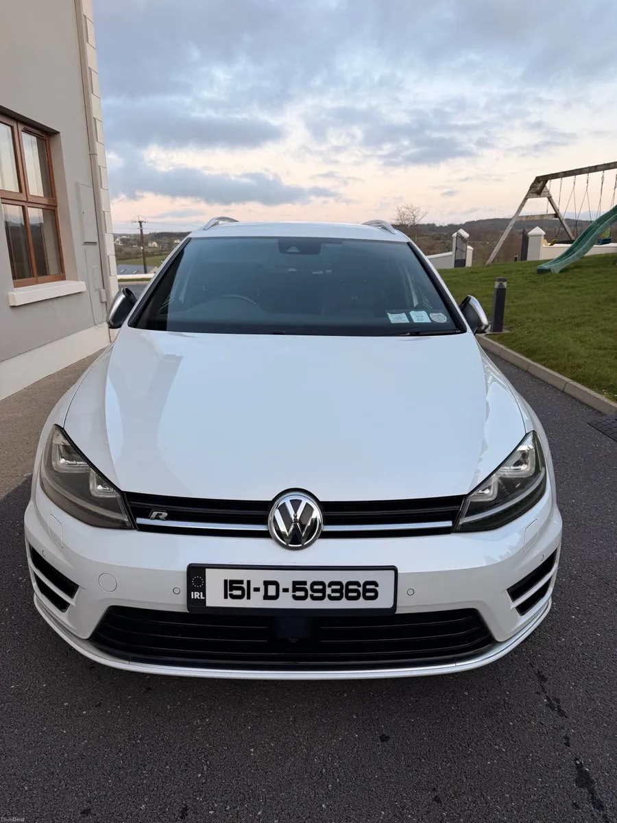 VW Golf R estate variant 2.0 tsi 4motion DSG - Image 2