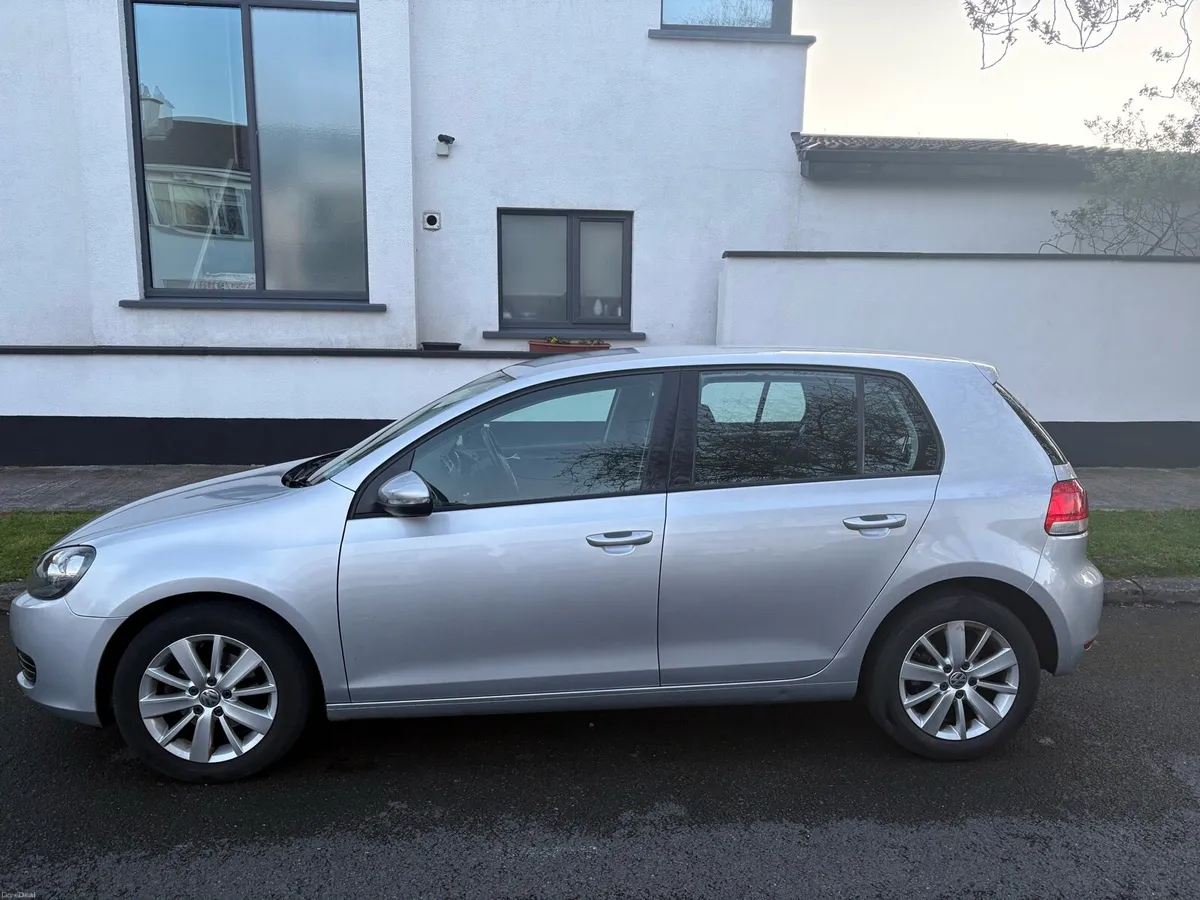 Volkswagen Golf 2012 - Image 2