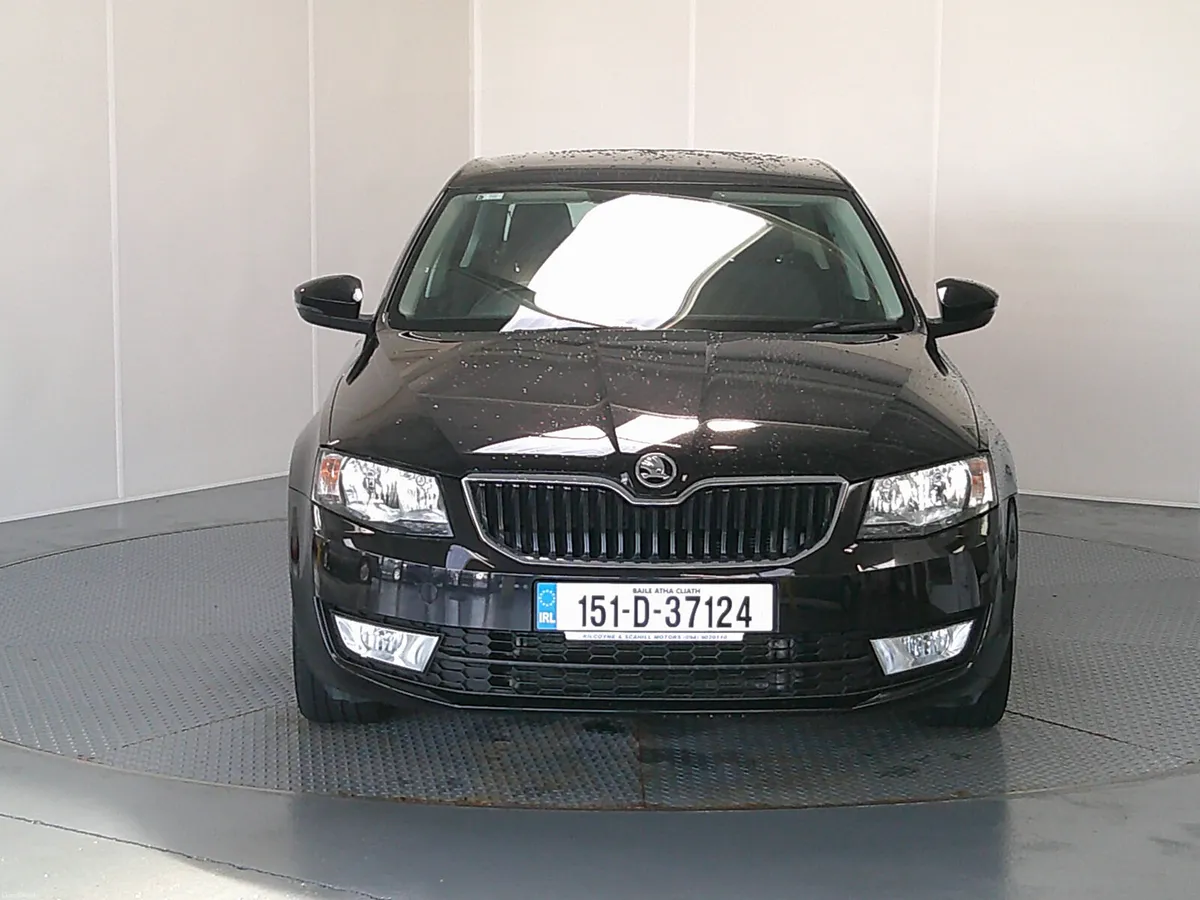 Skoda Octavia 2015 - Image 2
