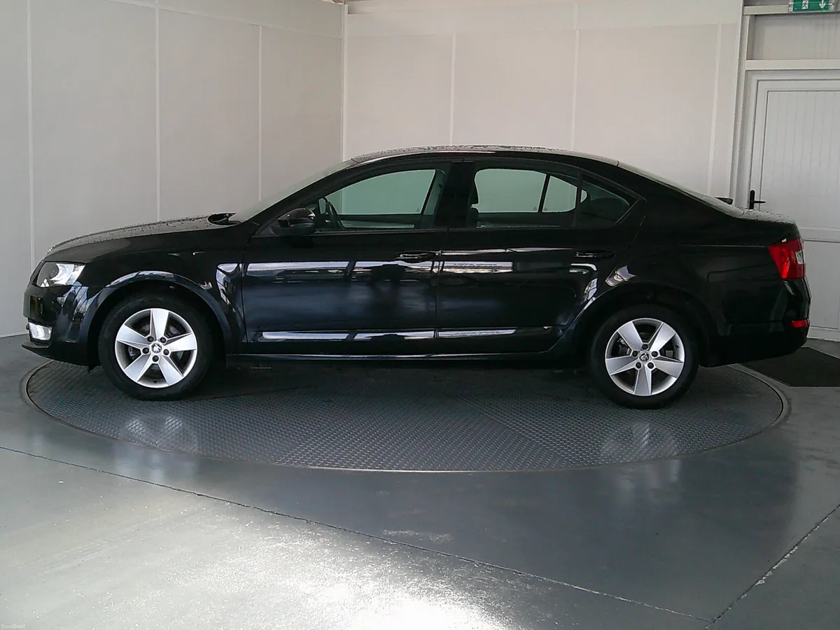 Skoda Octavia 2015 - Image 4