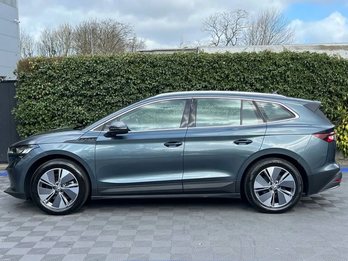 Skoda Enyaq LOFT IV LOFT IV 80 // HALF LEATHER SEA - Image 3