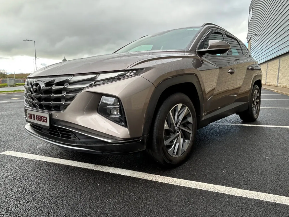 Hyundai Tucson TUCSON EXECUTIVE PLUS ** TOP SPEC I - Image 2