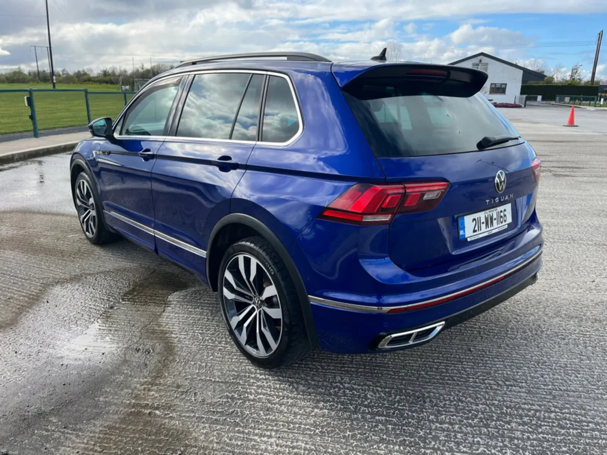 Volkswagen Tiguan R-LINE 2.0 TDI MANUAL 6SPEED FWD - Image 2