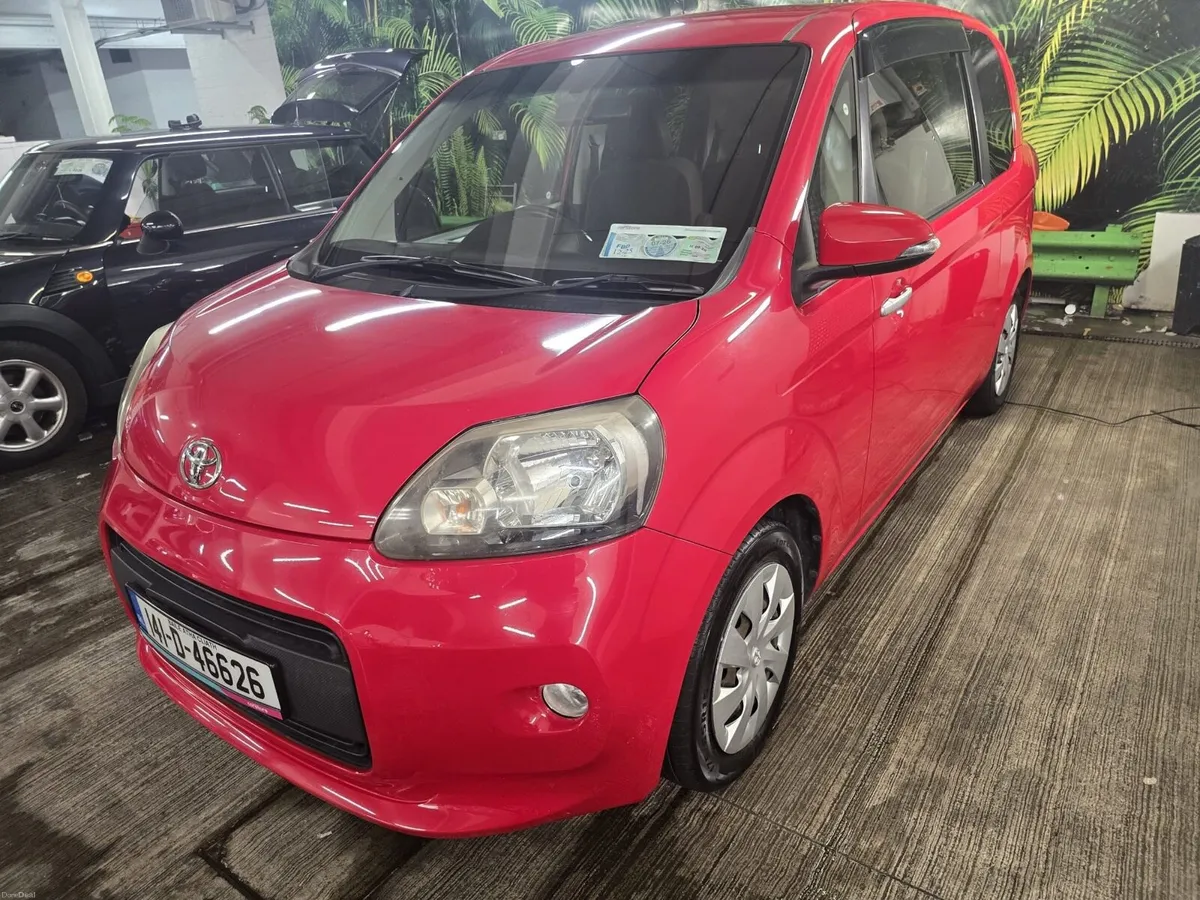 Automatic Toyota Porte 2014 - Image 2