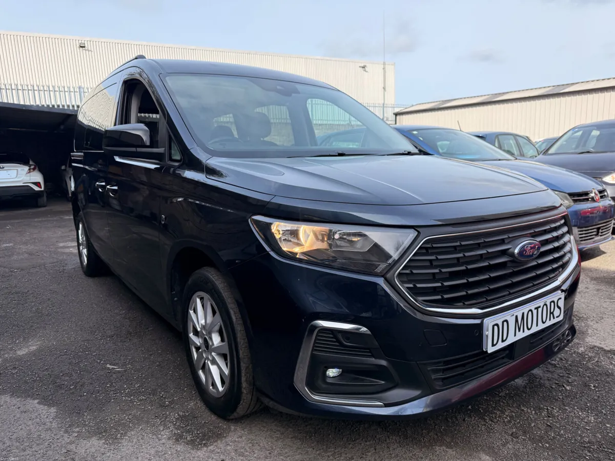 Ford Tourneo Connect 2023 wheelchair taxi spec - Image 1