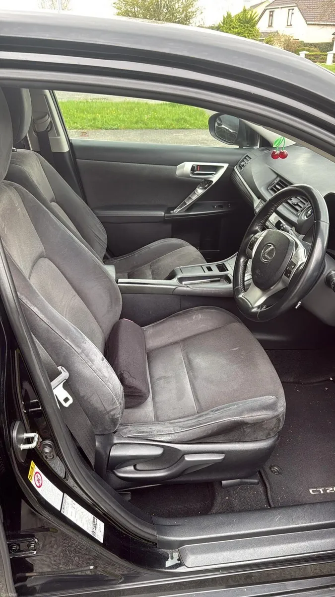 Lexus CT 2012 - Image 4