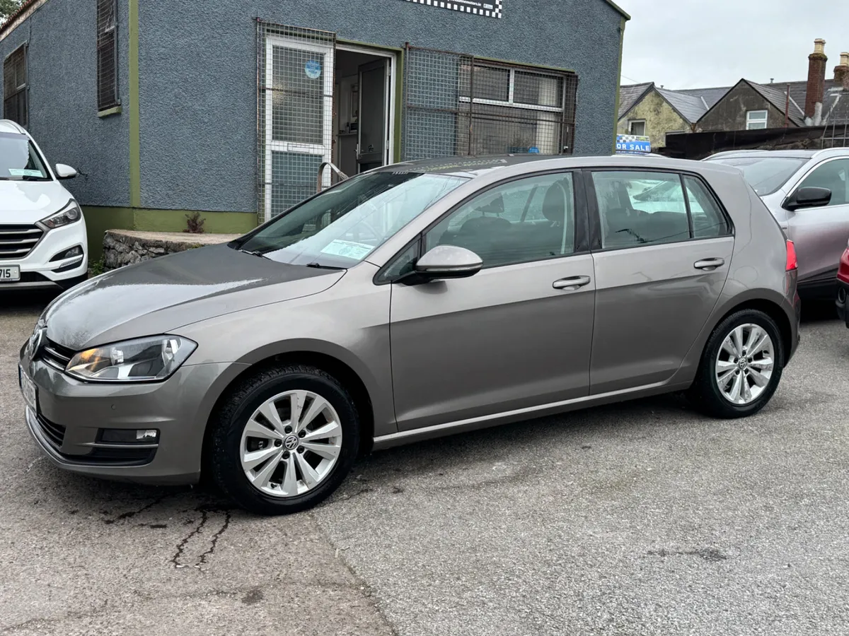 Volkswagen Golf very low mileage Automatic - Image 4