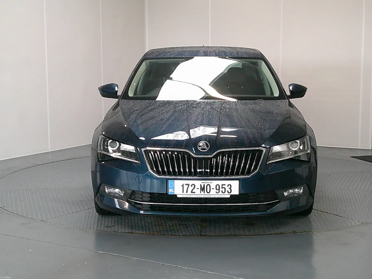Skoda Superb 2017 - Image 2
