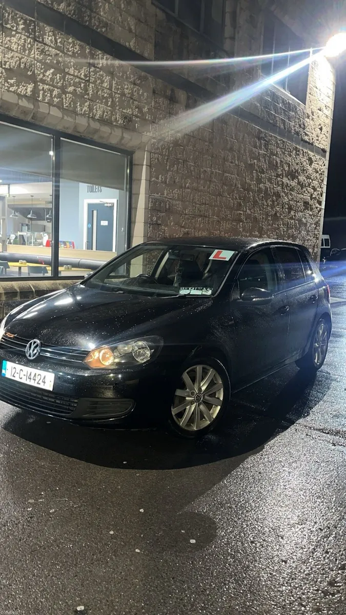 Volkswagen Golf 2012 - Image 1