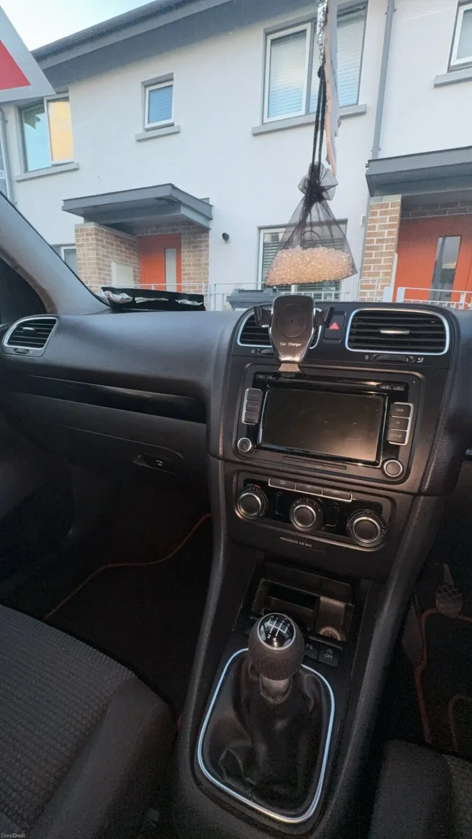 Volkswagen Golf 2012 - Image 3