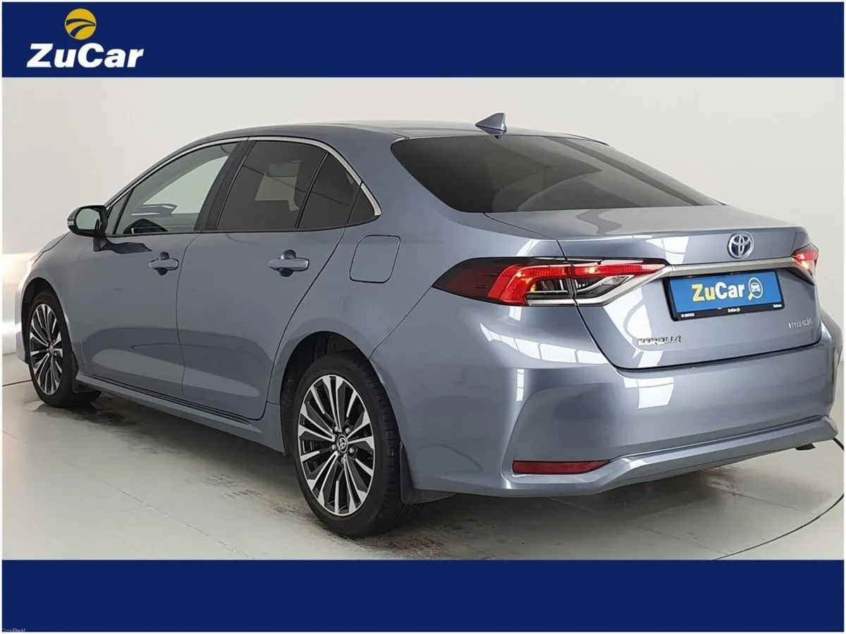 Toyota Corolla 1.8 Hybrid Luna Sport Saloon - Image 3