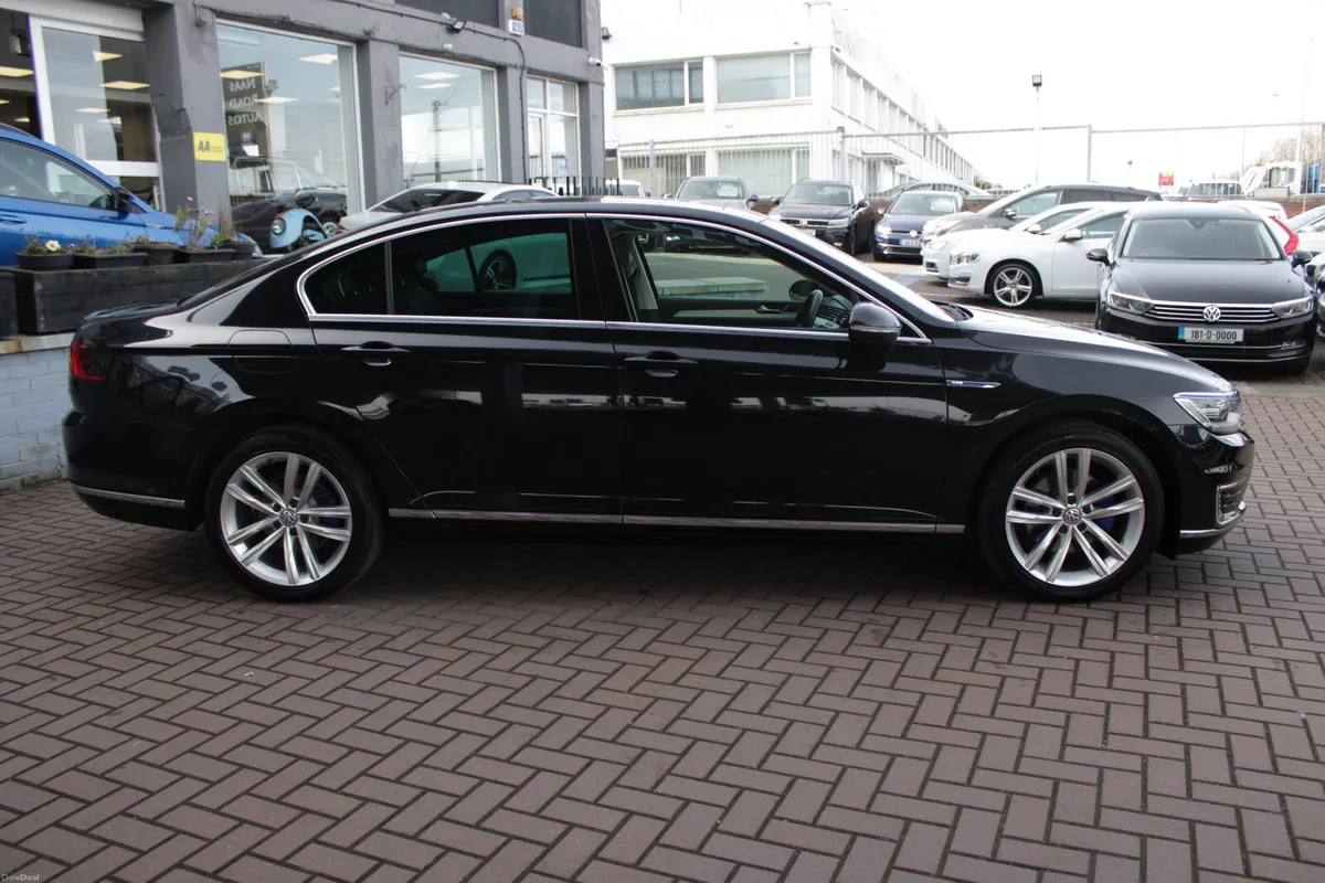 2016 VOLKSWAGEN PASSAT GTE 1.4TSI 5DR SALOON AUTO - Image 3