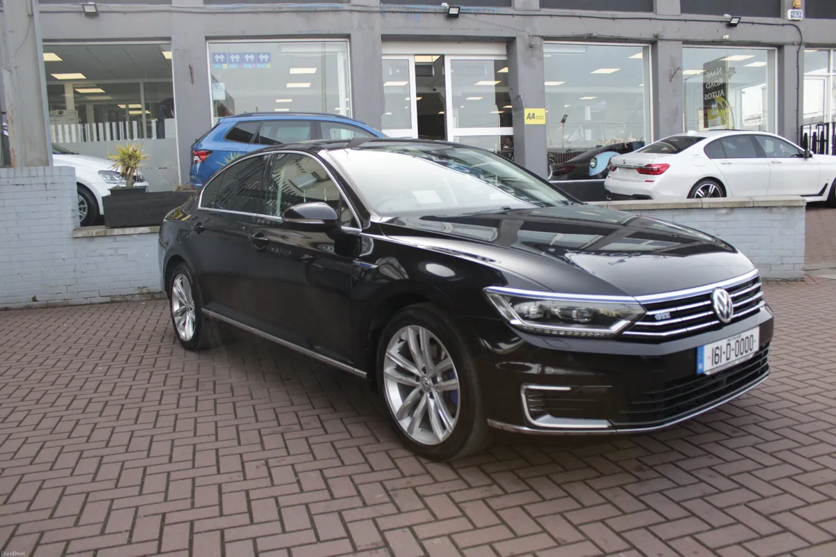 2016 VOLKSWAGEN PASSAT GTE 1.4TSI 5DR SALOON AUTO - Image 1