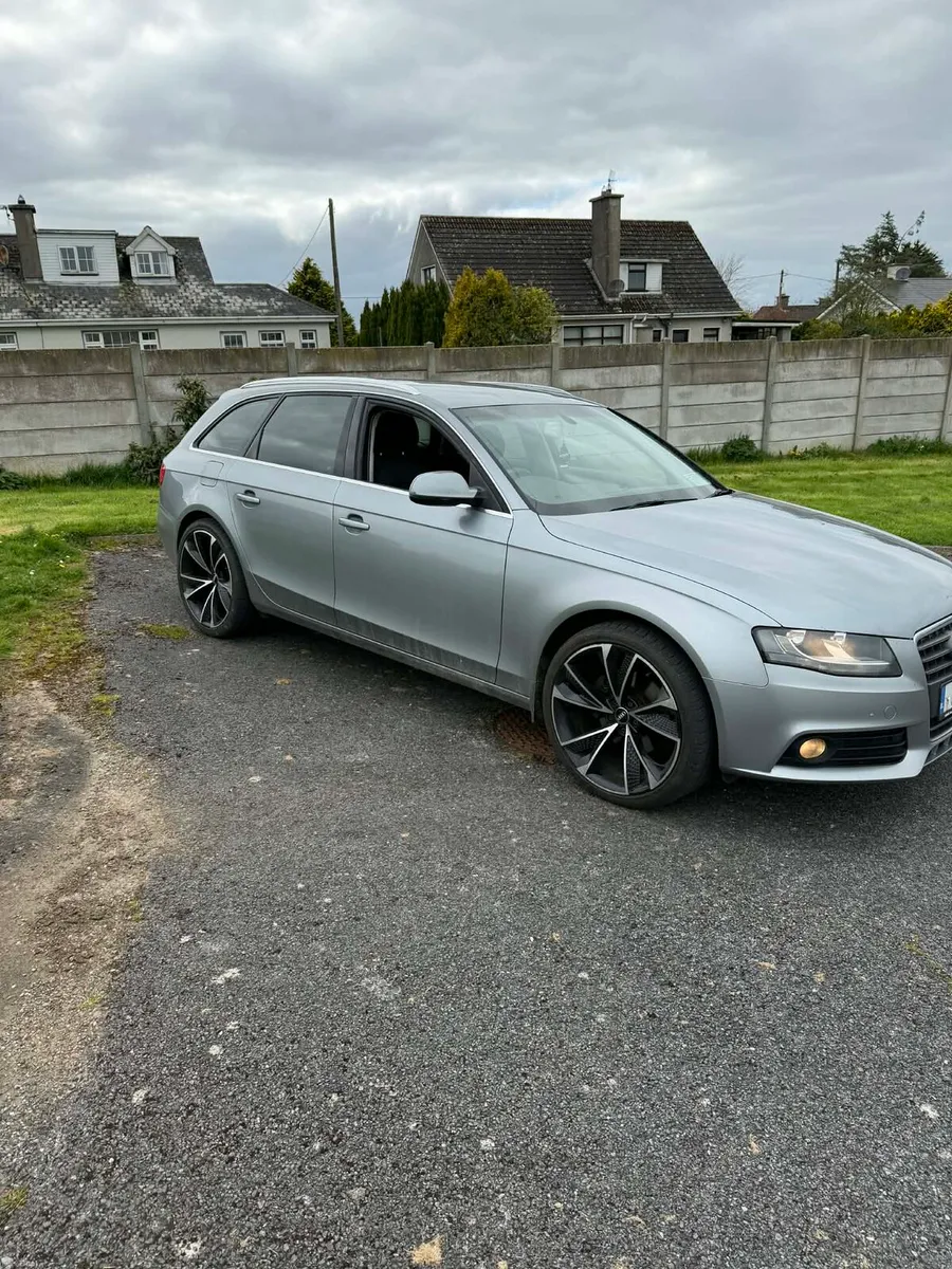 Audi A4 - Image 2
