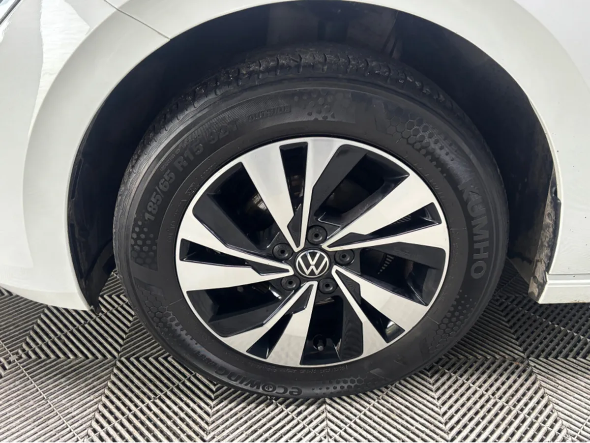 Volkswagen Polo TRENDLINE 1.0 MANUAL 5SPEED 80HP 5 - Image 2