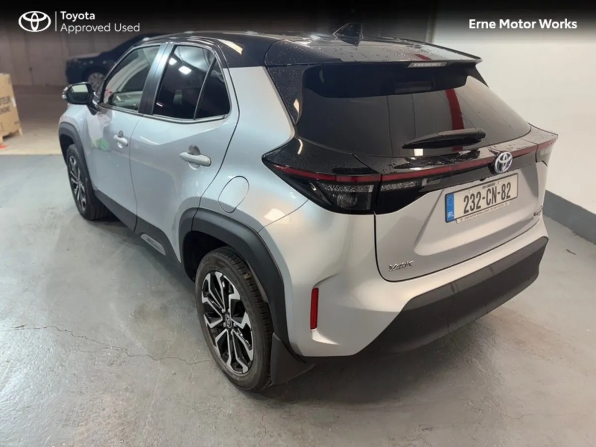 Toyota Yaris Cross YARIS CROSS LUNA SPORT*REDUCED - Image 3