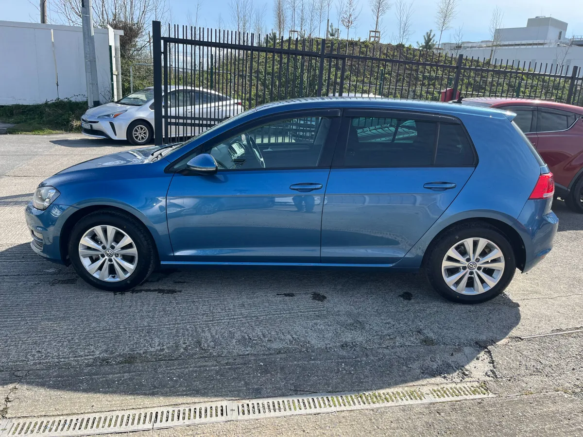 Volkswagen Golf 2017, 1.2 TSI 5DR AUTO LOW KMS - Image 3