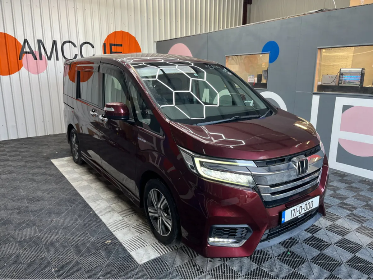Honda Stepwagon 2017 HODA STEPWAGON SPADA HYBRID S - Image 1