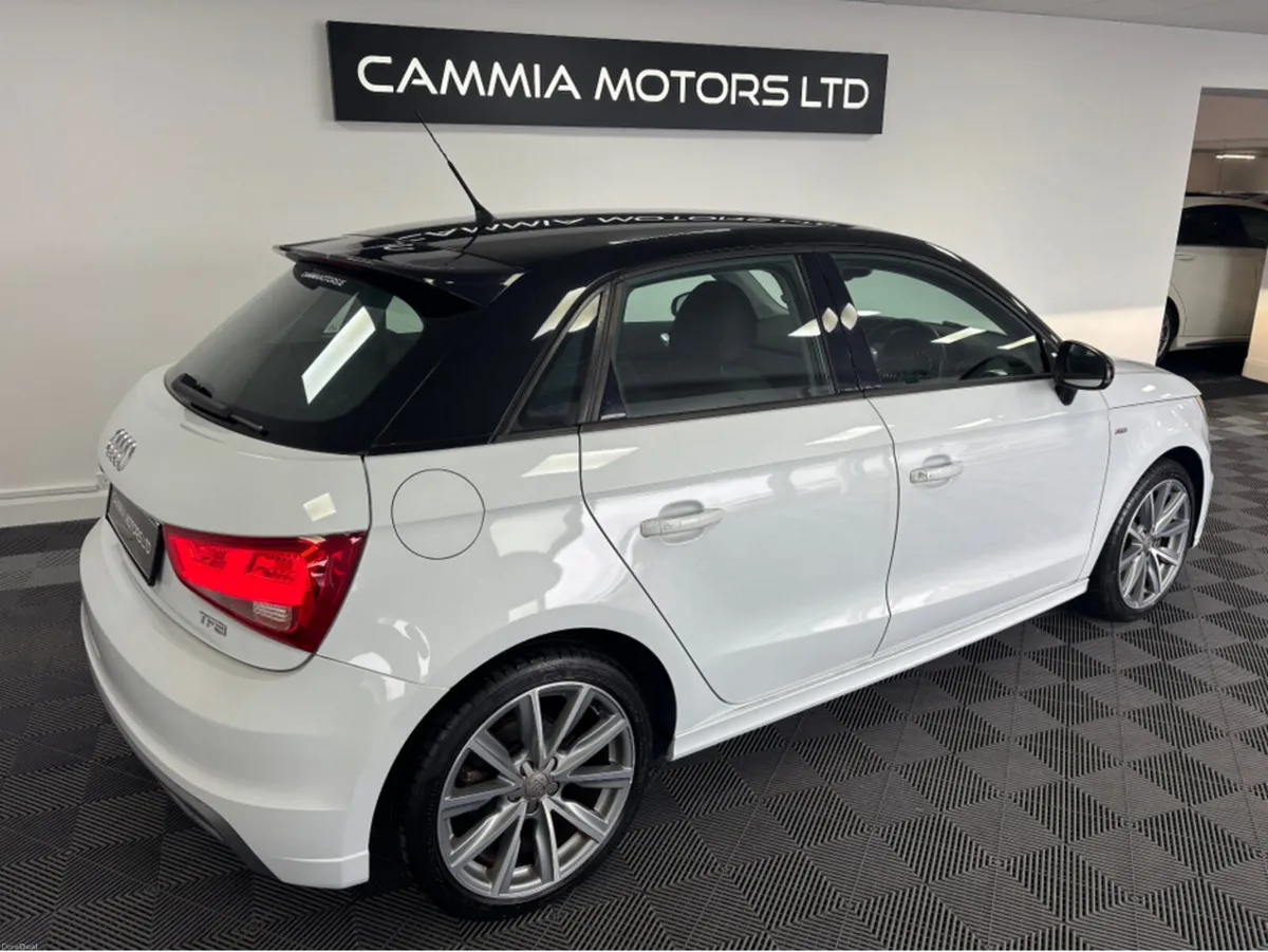 Audi A1 *AUDI A1* *AUTOMATIC* *BLACK ROOF* *LOW MI - Image 3