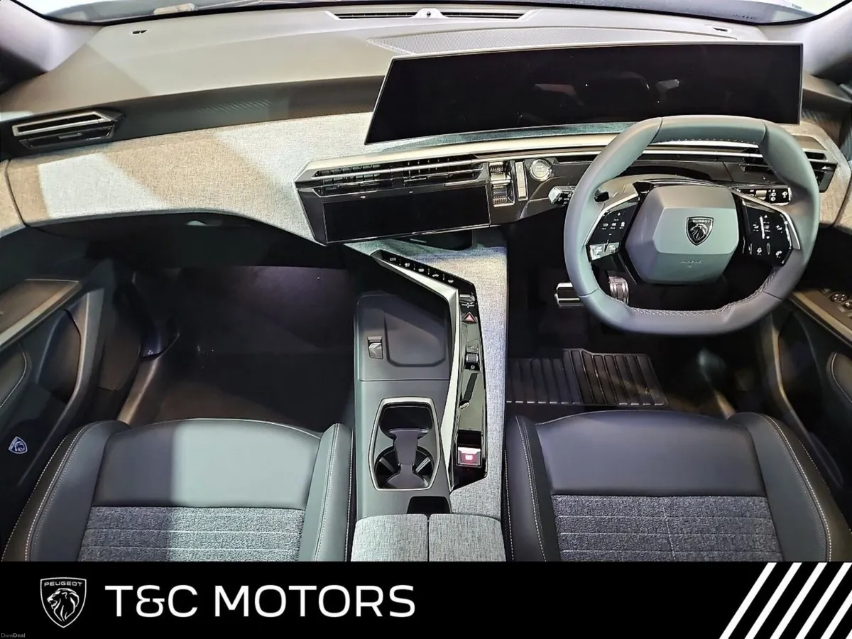 Peugeot 5008 Ex Demo - Allure Hybrid - Front & Rea - Image 3
