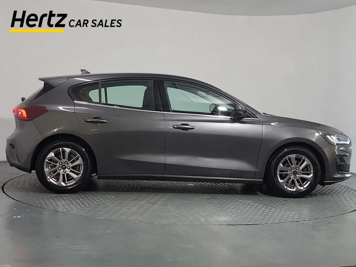 Ford Focus TITANIUM 1.0T Petrol Manual - Image 4