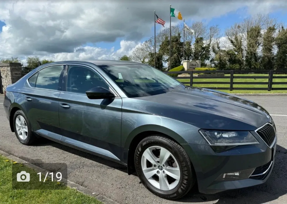 Skoda Superb - Image 1