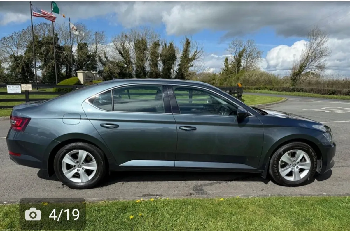 Skoda Superb - Image 4