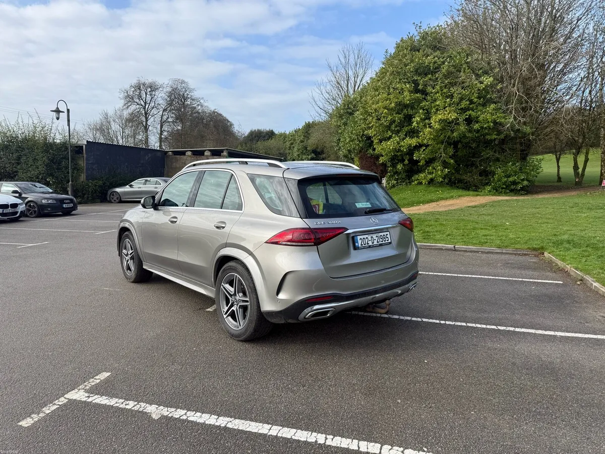 One lady owner 7 seat Gle 300d - Image 4