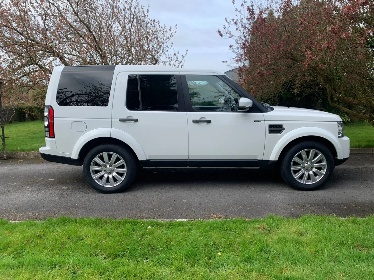Land Rover Discovery 2014 - Image 1